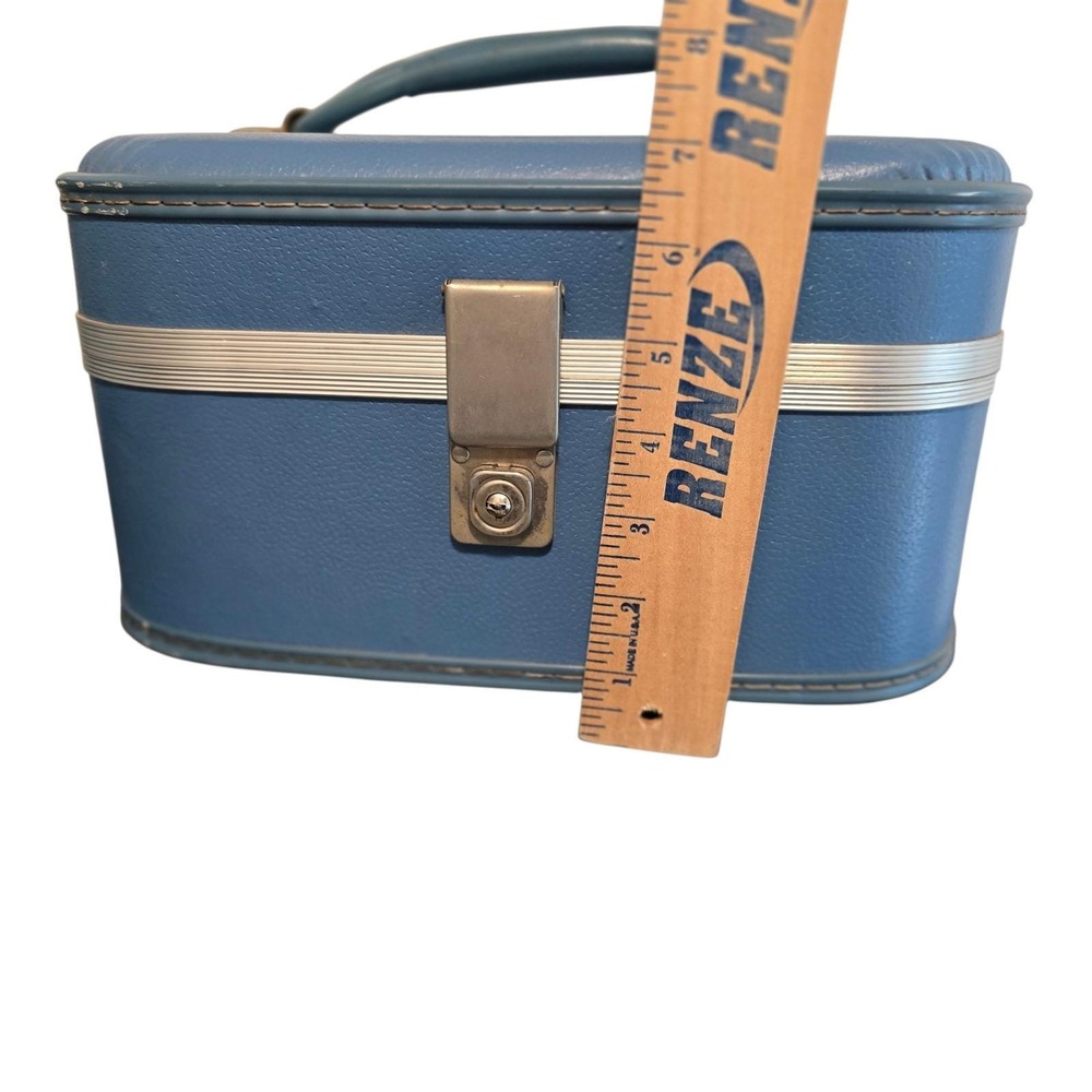 Vintage Blue Hard Shell Train Case Makeup Vanity Travel Bag Mirror Mid Century - Picture 8 of 11